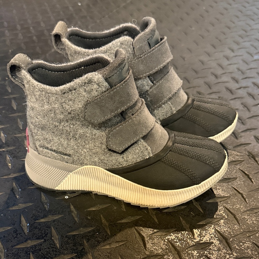 Sorel Kids Gray and Black Boots